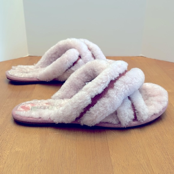 UGG Scuffita Pink fluffy shearling slipper 10 - Picture 3 of 9